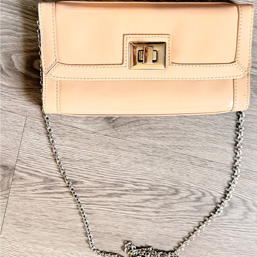 Elegant Tan Leather Chain Bag
